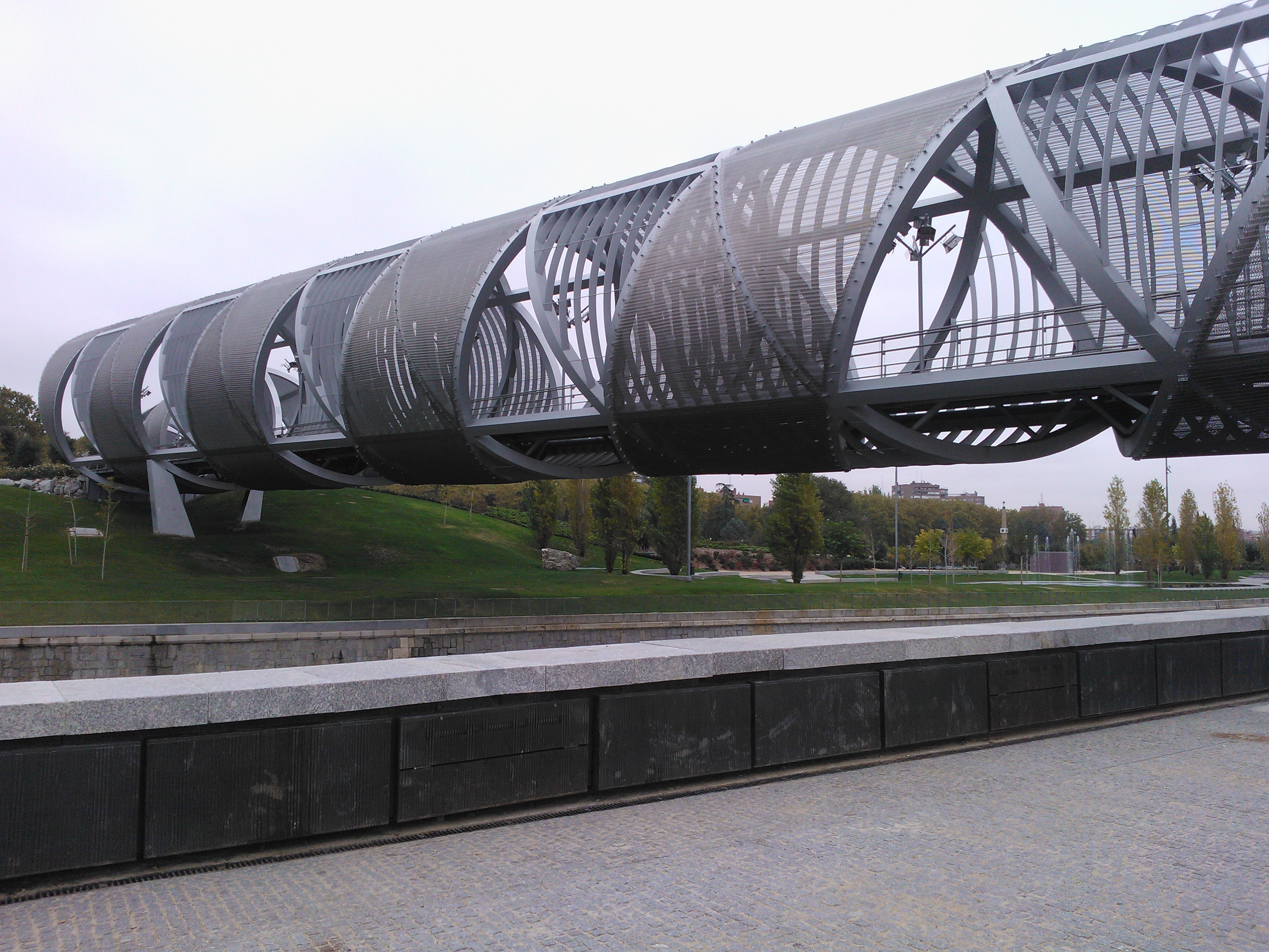 Madrid pedestrian bridge